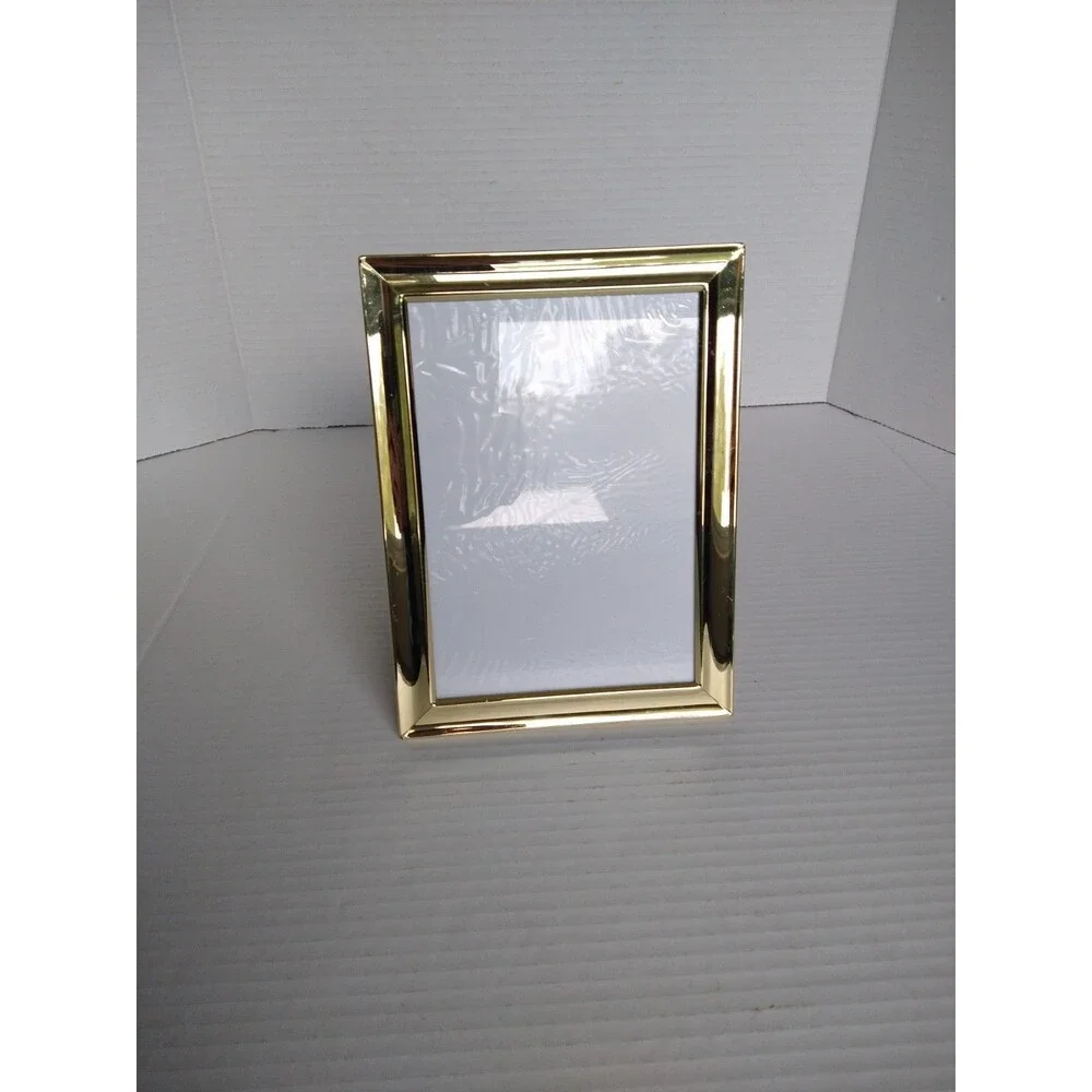 HB Group Vintage 1997 Ornate Gold-Toned Metal Picture Frame